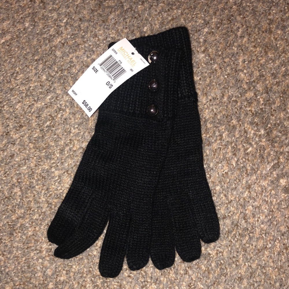 Michael Kors mittens. O/S